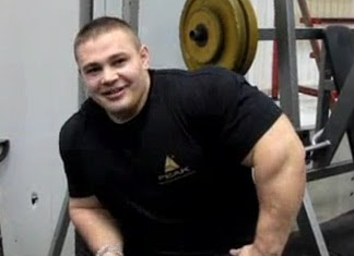 Alexey Lesukov. Chest and triceps workout. February 2012