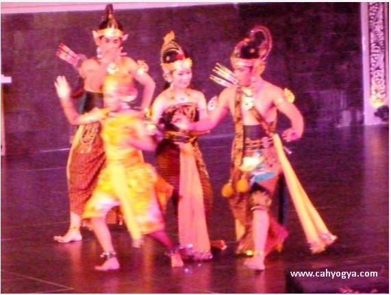 Menyaksikan Ramayana Ballet di Yogyakarta