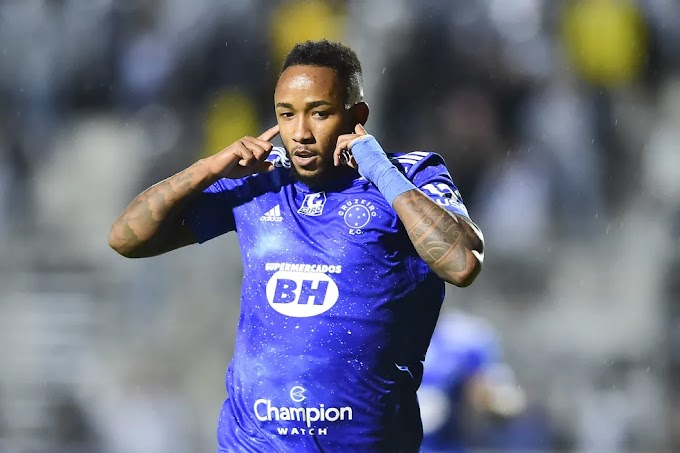 Cruzeiro acerta o retorno do atacante Rafa Silva