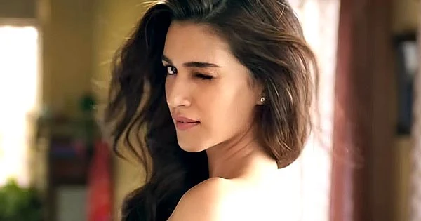 kriti sanon winking gifs