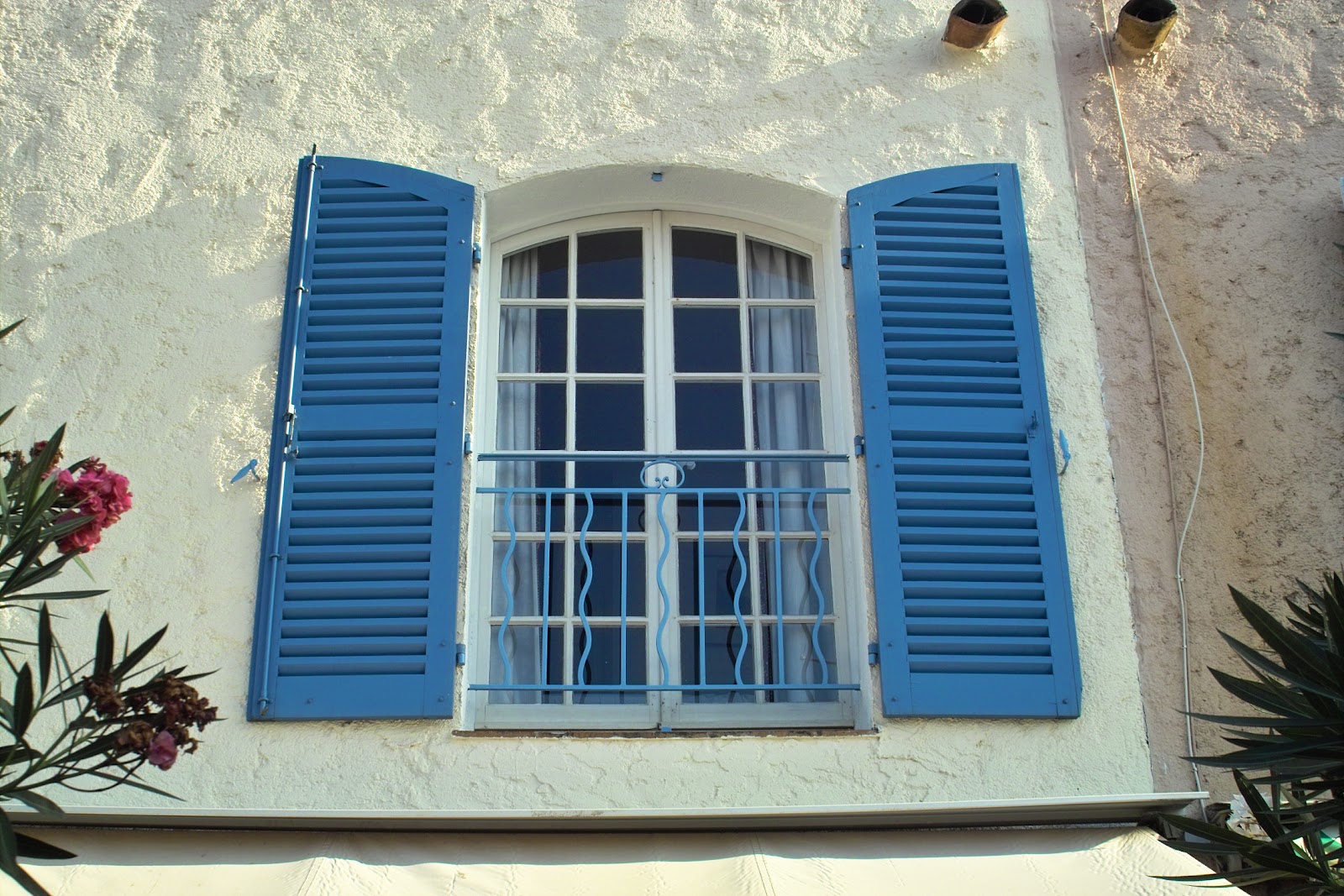 window s House Exterior Window Shutters | 1600 x 1067