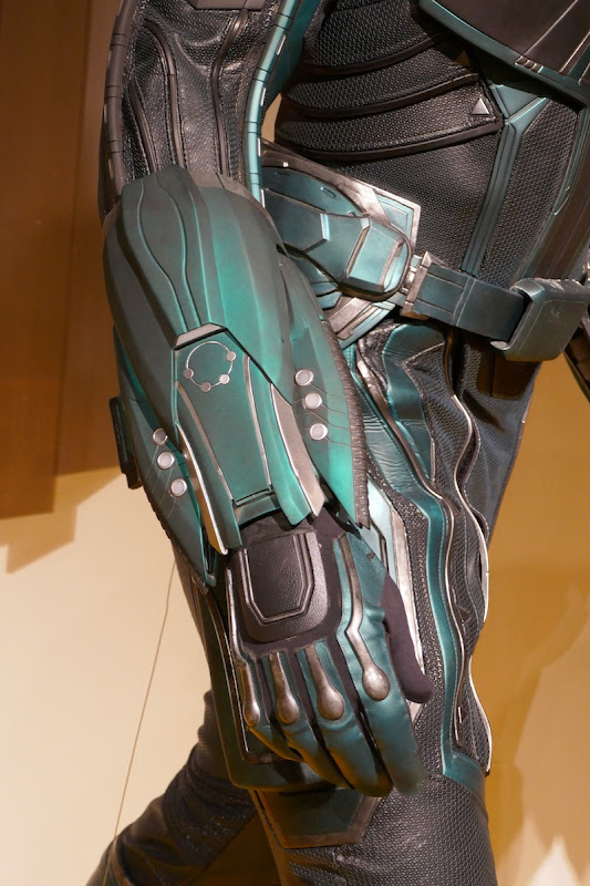 Captain Marvel Yon-Rogg gauntlet detail