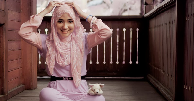 HIJABI BARBIE: Sweet in Pink