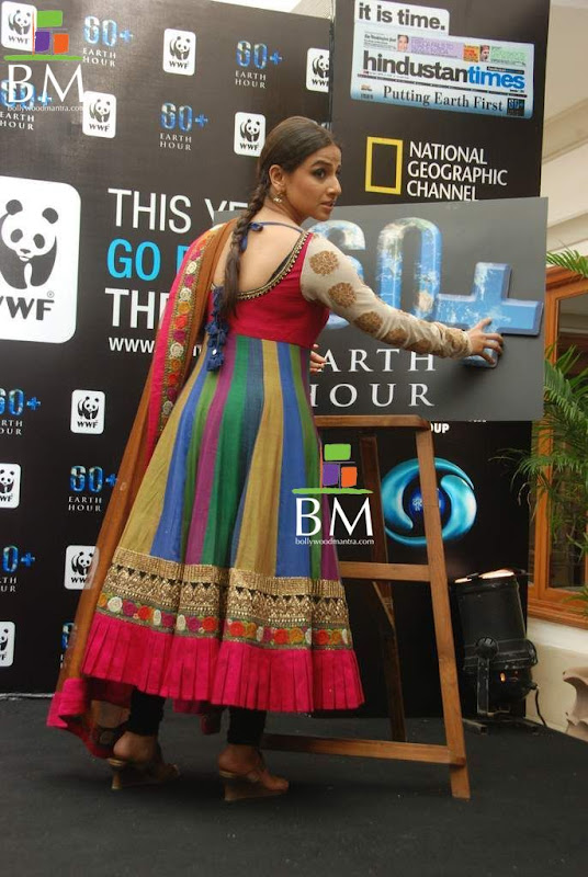 vidhya balan at World Earth Hour Event photos hot images