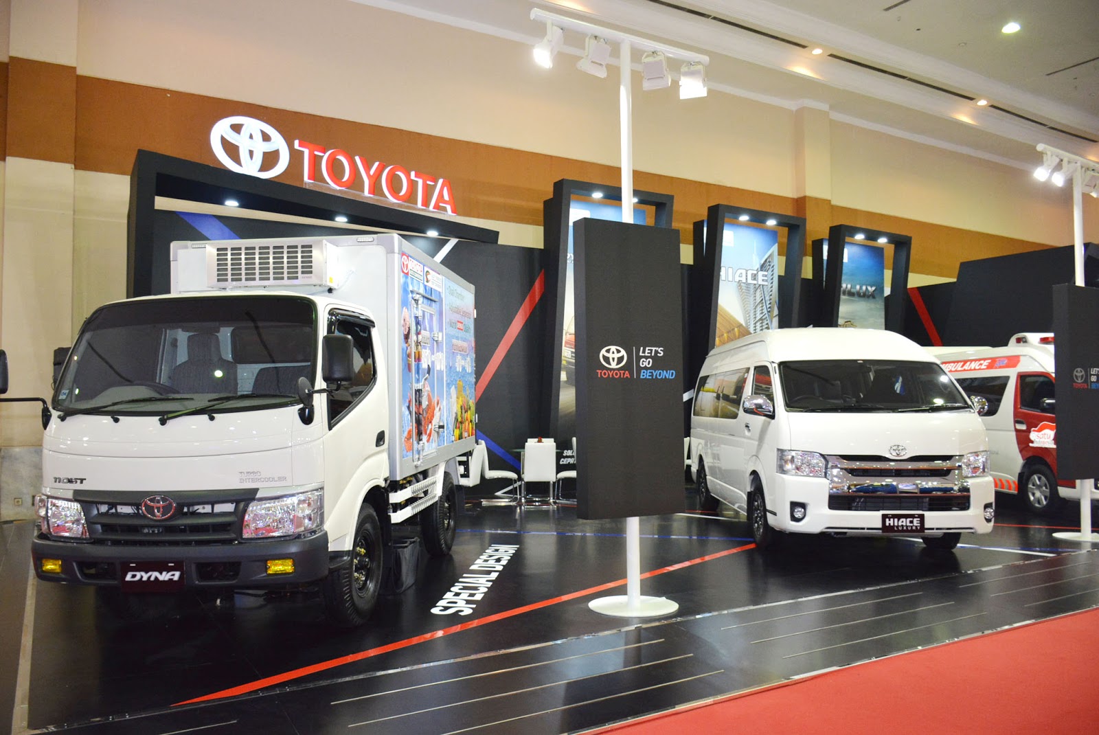 Toyota Hadirkan 4 Varian Kendaraan Komersial Di GIICOMVEC Berita