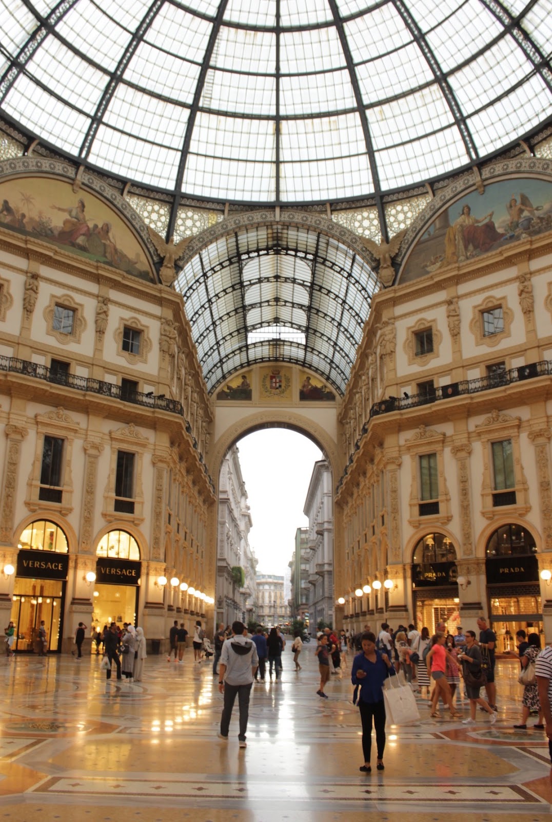 Reiseguide Traveldiary: Mailand in einem Tag. Parken, Shoppen, Eis, Sightseeing.