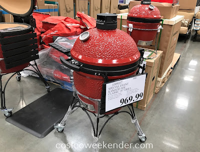 Sear some steaks at your next bbq with the Kamado Joe Classic 18in Grill