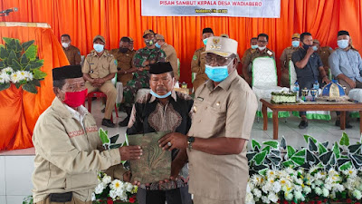 Sementara Sampaikan Sambutan, Bupati Buteng Hentikan Acara Silaturahmi Masyarakat