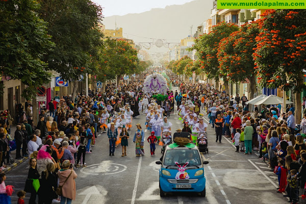 El ritmo y el color protagonistas del impresionante Gran Coso del Carnaval El Musical de Los Llanos de Aridane