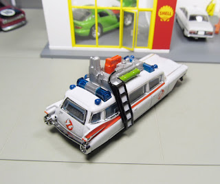 Hot Wheels red line club Ghostbusters Ecto-1