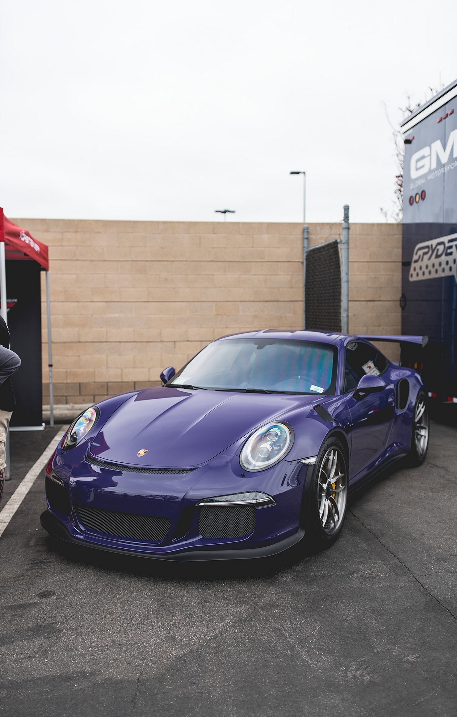 porsche blue car