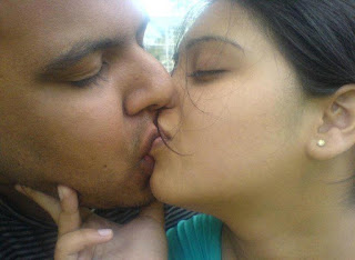 kiss photo, story with pic, chudai kahani, Sweet kisses, Hot Kiss, Desi Girl