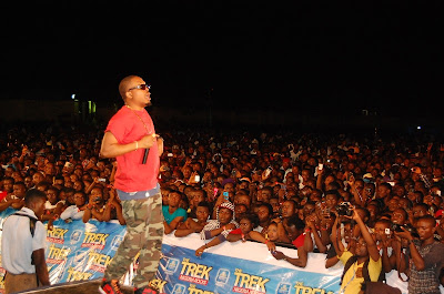 Photos Of MI, Ice Prince, NaetoC, Dr SID and Others with Fans at The Star Music Trek Lokoja