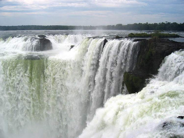 Athirapalli Waterfalls