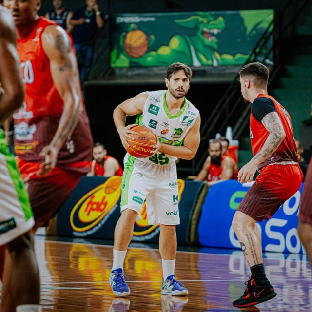 Veja onde assistir jogos de Basquete (04 a 10/12/23)