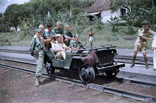 Jeep Modifikasi Bisa Jalan Di Rel Kereta