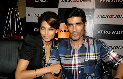 Bipasha Basu and Manish Malhotra at Vero Moda model auditions_Filmy Fun