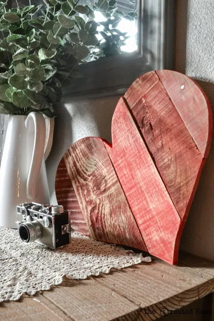 pallet wood hearts