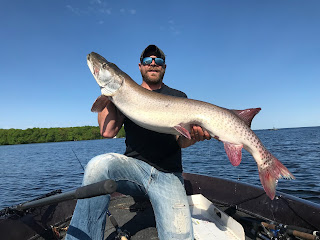 Muskie fishing with expert Craig from BG Minnesota! 