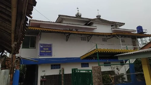 Detik-detik Masjid di Jagakarsa Tersambar Petir, Listrik Sempat Mati