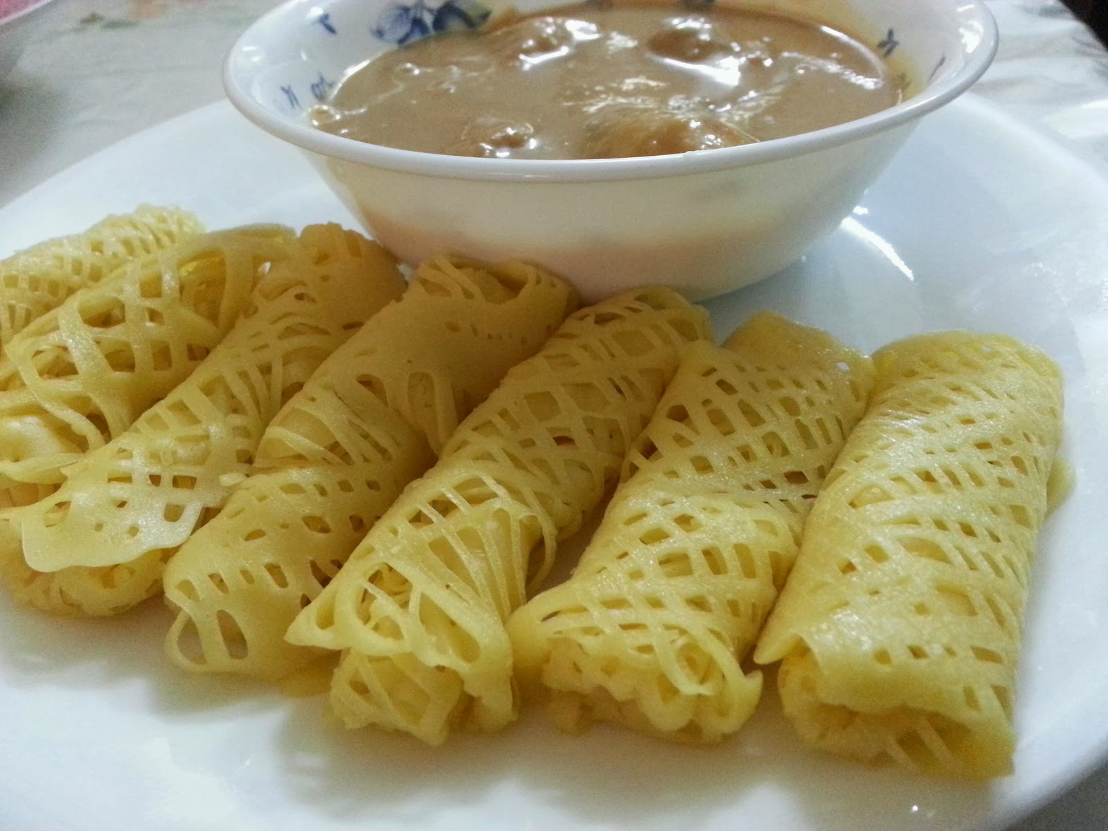 Siapakah kita disisinya: Roti jala Kuah Durian