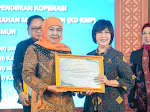 Koperasi Merah Putih di Jatim 100 Presen Sudah Berbadan Hukum, Gubernur Khofifah Optimis Berdampak Positif Terhadap Pertumbuhan Ekonomi Desa