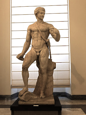 Homossexualidade na Roma Antiga - Estátua colossal de gladiador (séc. I ou II EC)