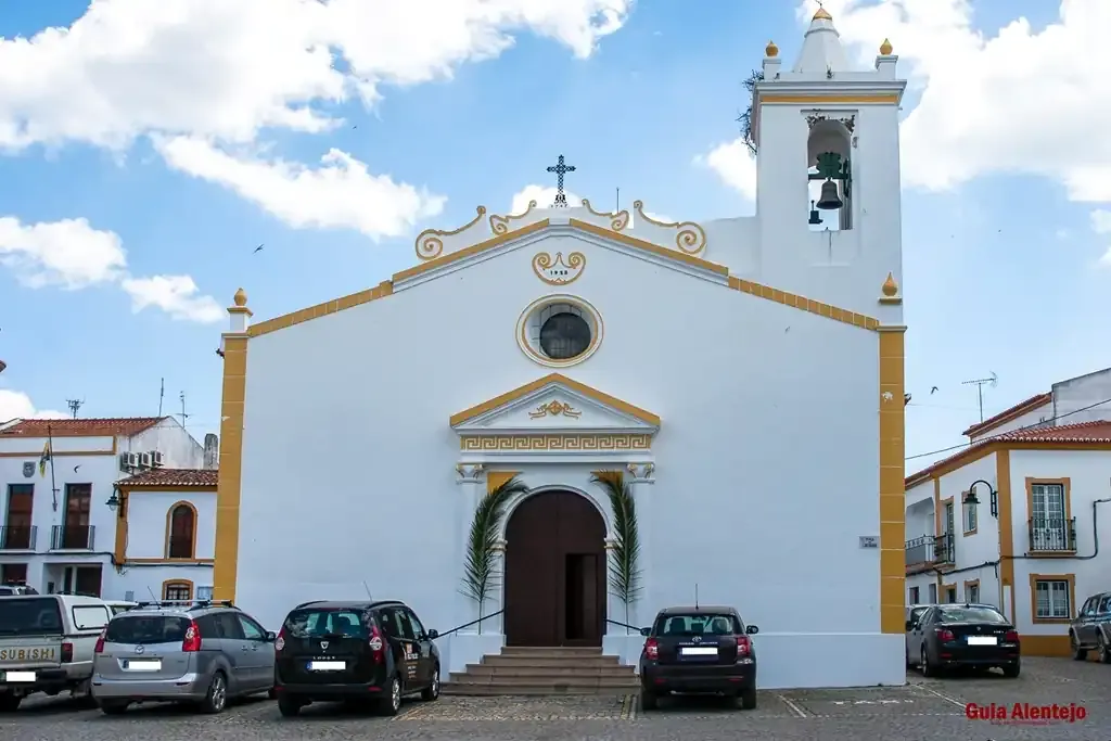 Igreja-Paroquial-de-Barrancos-ou-Igreja-de-Nossa-Senhora-da-Conceição-com-o-guia-alentejo