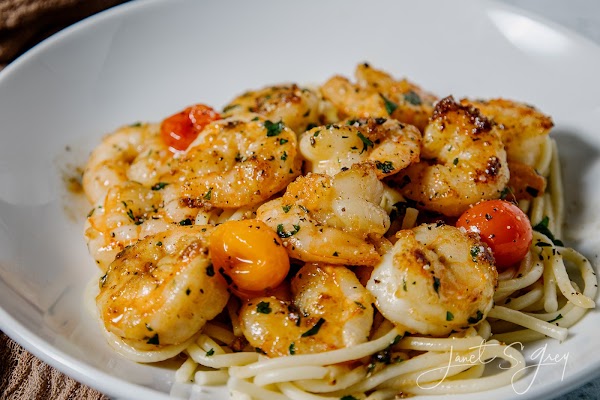Shrimp Cooked in Garlic Butter