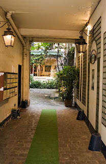 Kreider's Korner Photographs: Entryways to hidden courtyards in ...