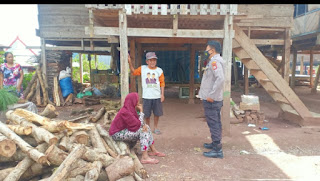 Bhabinkamtibmas Polsek Curio Sambang Dan Silaturahmi Di Desa Binaannya Memasuki Ramadhan