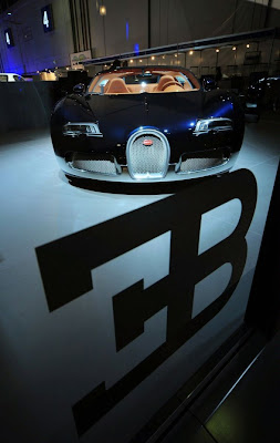 2010-Bugatti-Grand-Sport-Soleil-de-Nuit-Front-View--Auto-car