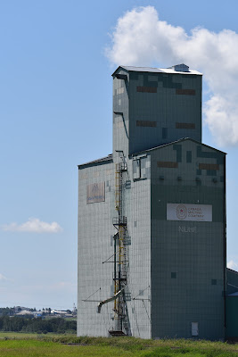 Innisfail Alberta grain elevator.