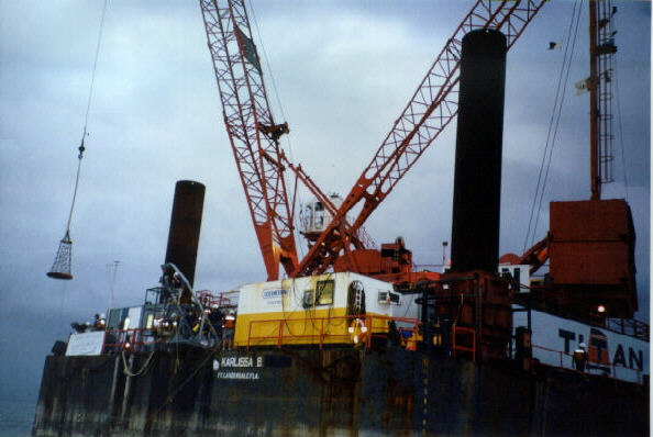 The Karlissa B - The 600 Ton Capacity Crane