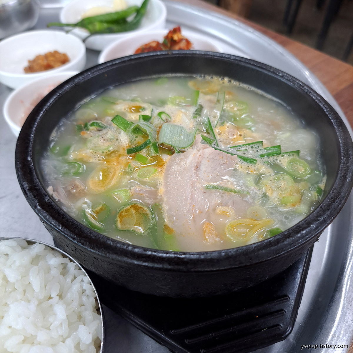 대구 서구 성주돼지국밥