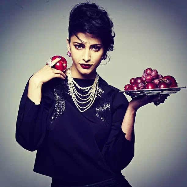 Shruti Haasan Hairstyle 2020