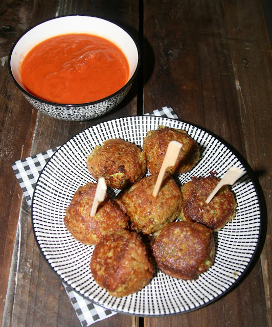 alt="Boulettes de courgettes et parmesan"