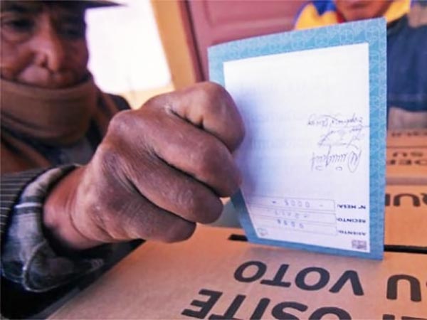 CSUTCB decide controlar el voto a favor de Evo Morales #BoliviaVota