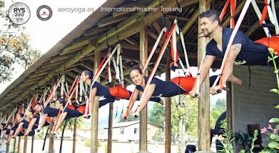 AEROYOGA, AERIAL YOGA, YOGA AEREO, air yoga, teacher training, yoga alliance, fly, flying, gravity, classes, aeropilates, anti, gravity, coaching, coach, cobra, pose,