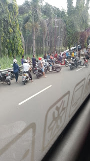 Bus Harapan Jaya Jatuh ke Lahan Sebelum Jembatan Semampir Kediri