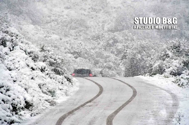 Άνοιξαν οι δρόμοι από τα χιόνια στην Αργολίδα  - Σε Κορίνθια και Αρκαδία συνεχίζονται τα προβλήματα