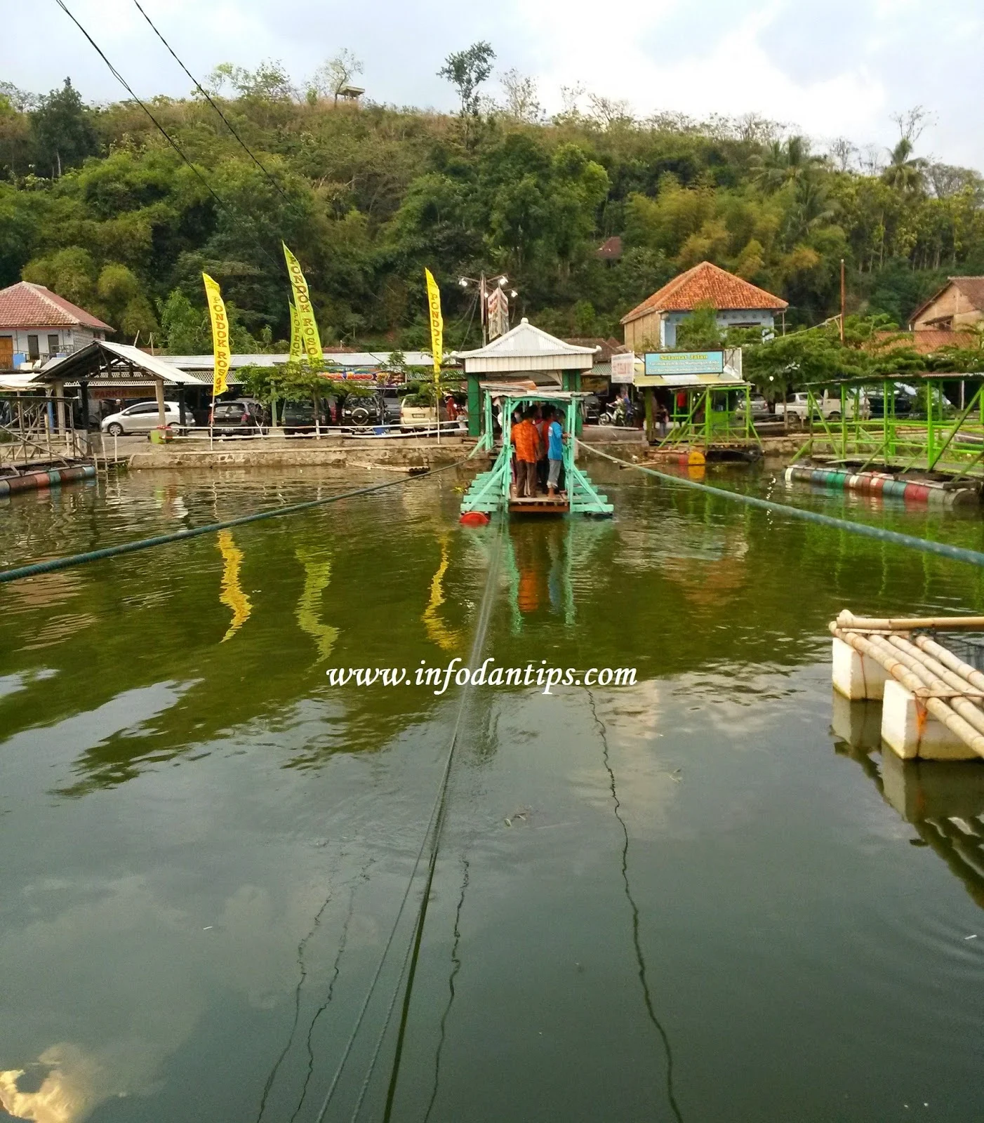 keindahan-warung-apung-jimbung-rawa-jombor