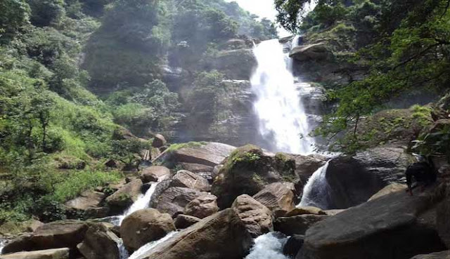 MENIKMATI SEGARNYA AIR TERJUN TENGKU LESE DI KAB. MANGGARAI