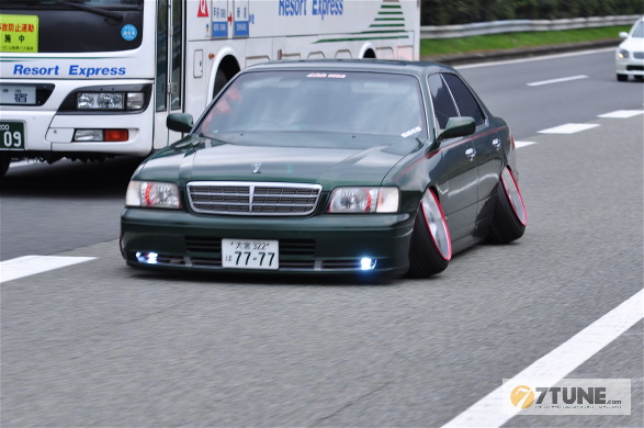 This a nicer extrem but drivable example Positive camber eh