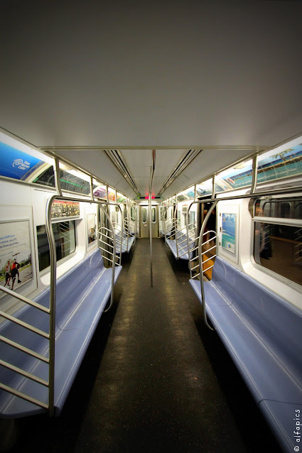 Metro per il Ponte di Brooklyn-New York