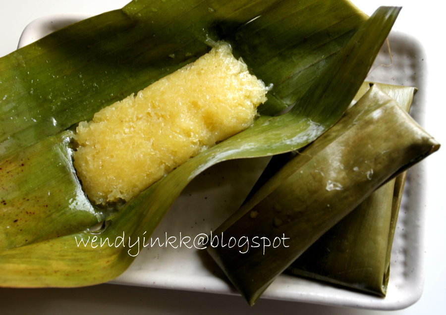 Table for 2. or more: Steamed Cassava Parcels / Pais 