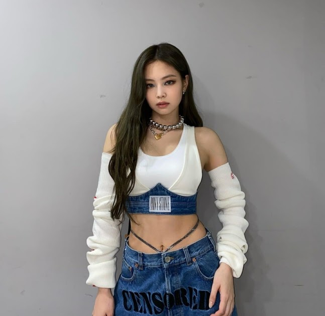 Netizen Buzz Are Jennie S Censored Jeans About Her Nurse Outfit Controversy