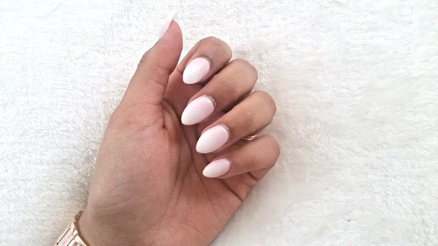 baby boomer almond nails