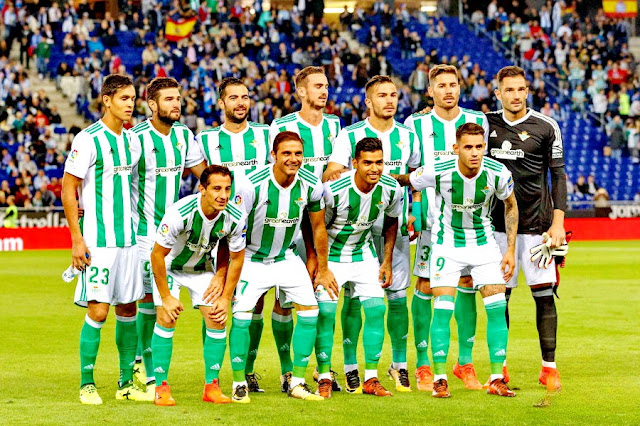 📸REAL BETIS BALOMPIÉ 📆30 octubre 2017 ⬆️Aissa Mandi, Barragán, Jordi Amat, Fabián Ruiz, Alin Tosca, Javi García y Adán. ⬇️Andrés Guardado, Joaquín, Nahuel y Sanabria. R. C. D. ESPANYOL DE BARCELONA 1 🆚 REAL BETIS BALOMPIÉ 0 Lunes 30/10/2017, 21:00 horas. Campeonato de Liga de 1ª División, jornada 10. Cornellá-El Prat, Barcelona, RCDE Stadium: 17.856 espectadores. GOLES: ⚽1-0: 55’, Gerard Moreno.