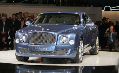 2011_Bentley_Mulsanne_Front_View